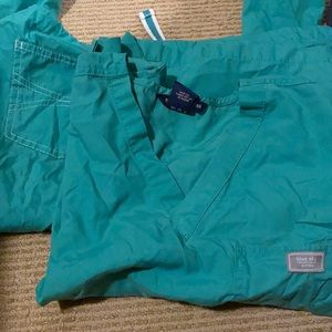 Blue sky scrub set surgical green XS/small
